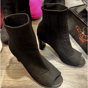 Matisse open toe sock booties- size 9